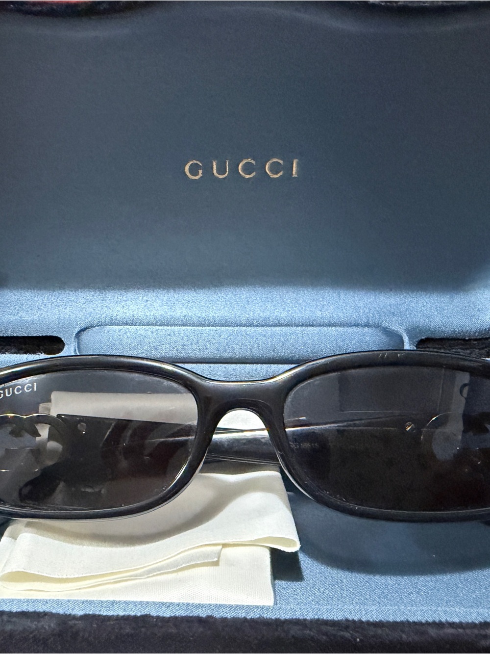 Gucci womans Black Sunglasses - Classic Rectangular Frame